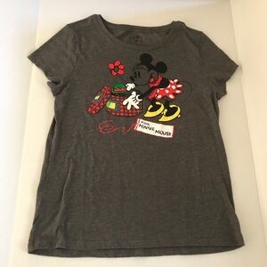 Disney Christmas women’s tee shirt EUC size large